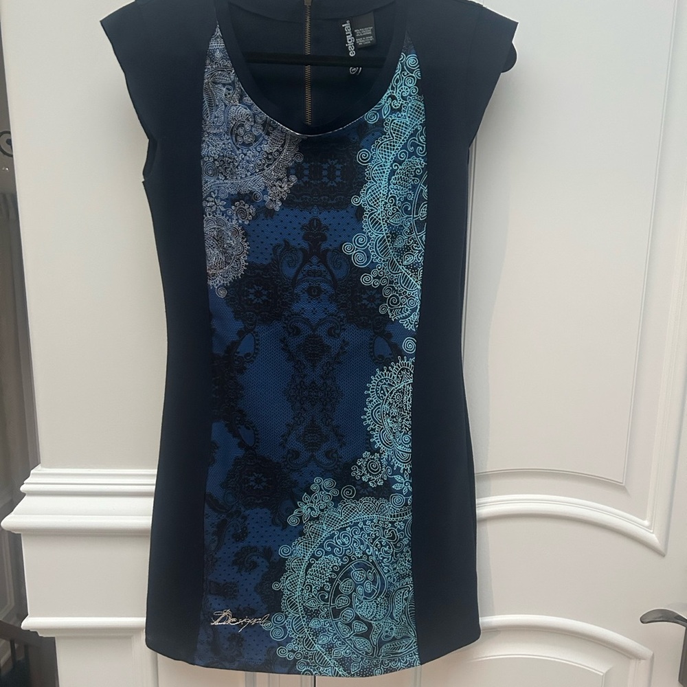 Elegant Black and Blue Patterned Dress